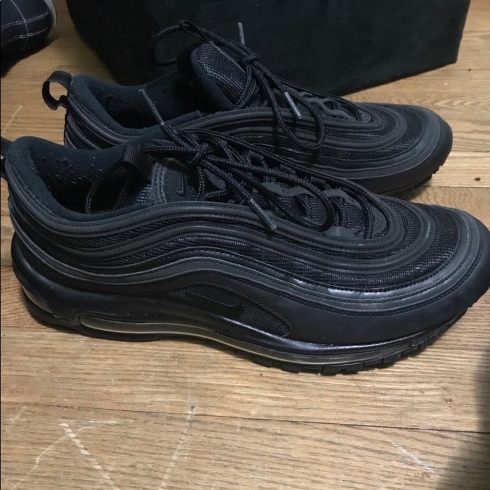 Nike Airmax 97 Straight Black with a 3m drip
